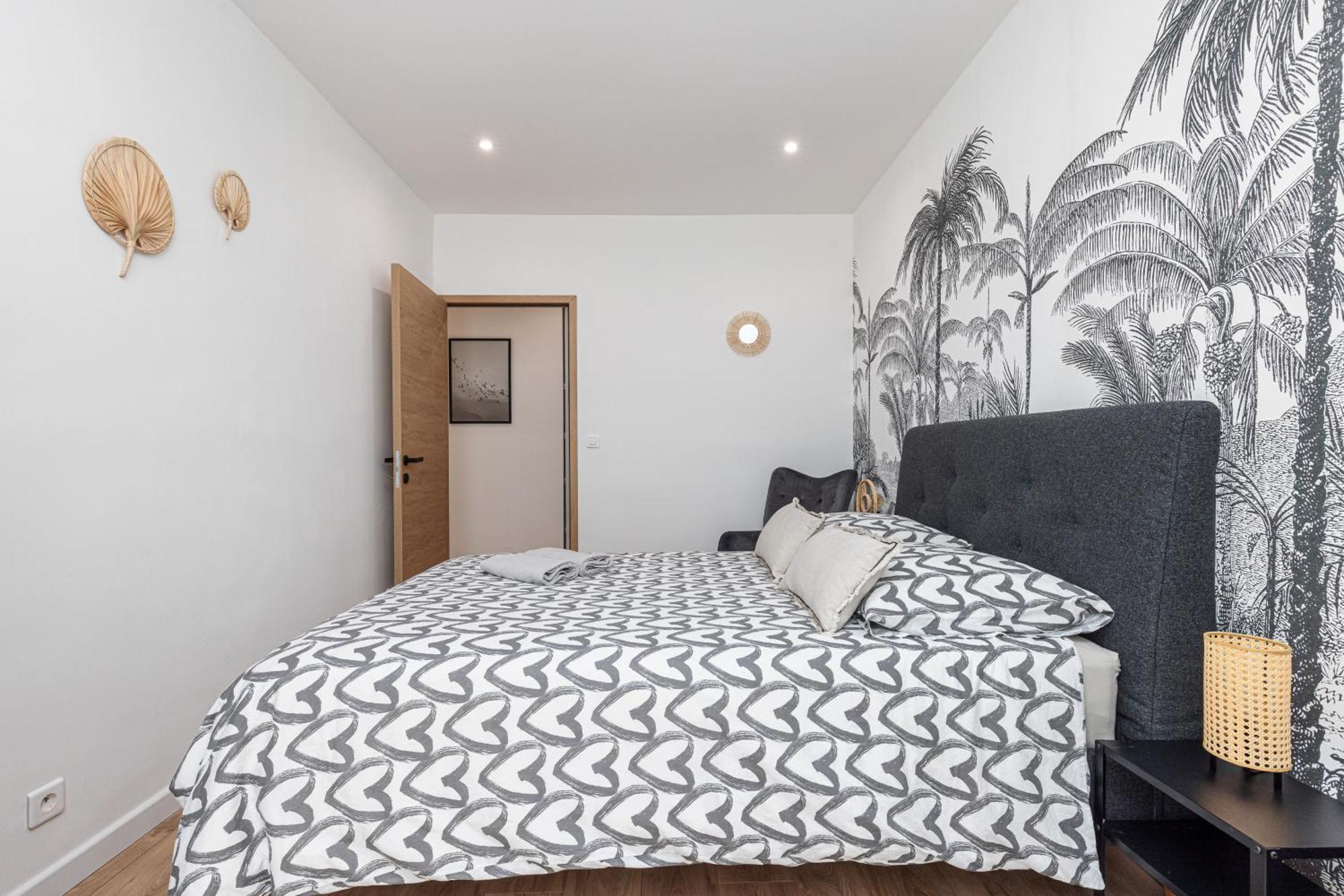 La Casa Reine Jeanne- Pres De La Gare - Wifi - Parking - Neuf Et Confort Apartment *
